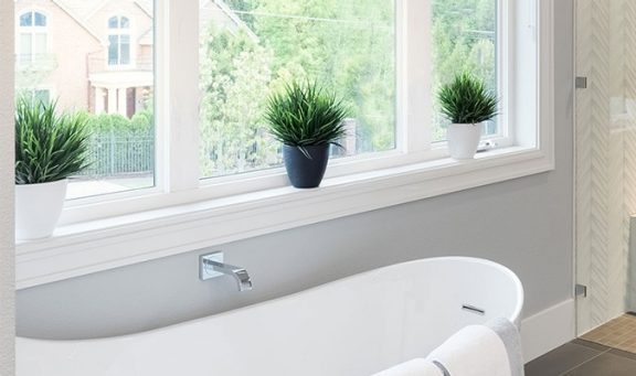 Fenêtre en PVC sur mesure salle de bain