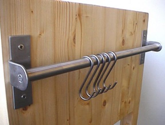 Fixation des rails de suspension