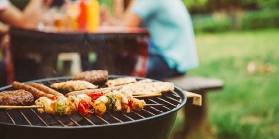 Faire un barbecue
