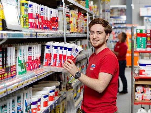 Hubo jobstudent rekken vullen